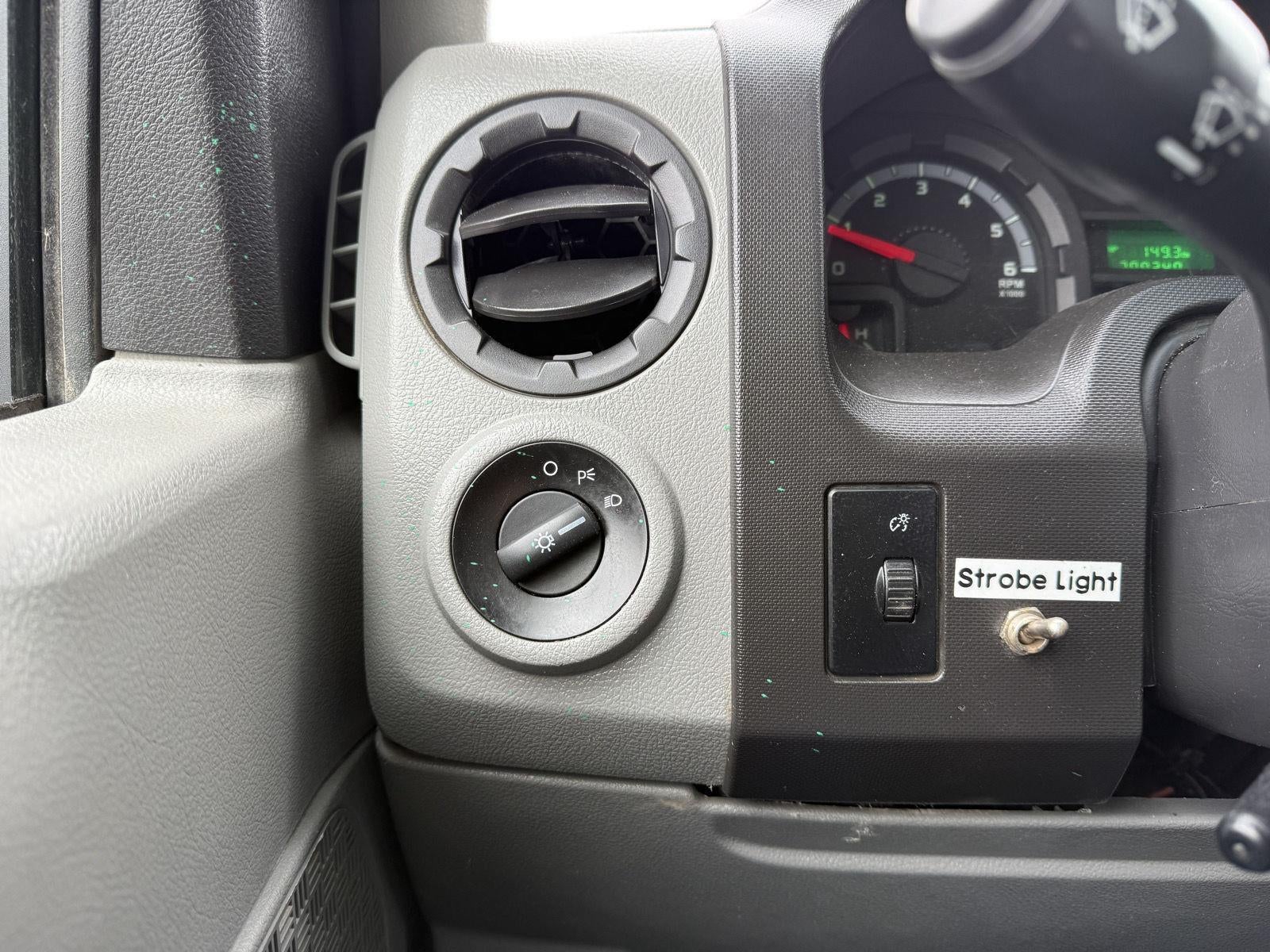 2019 Ford E-450 Cutaway E-450 DRW 158 WB