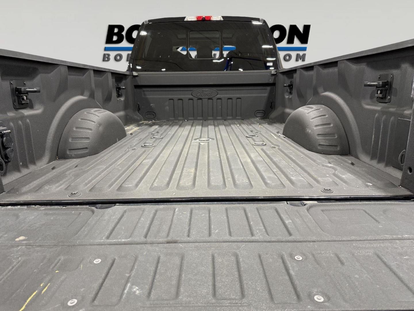 2023 Ford Super Duty F-450 DRW LARIAT