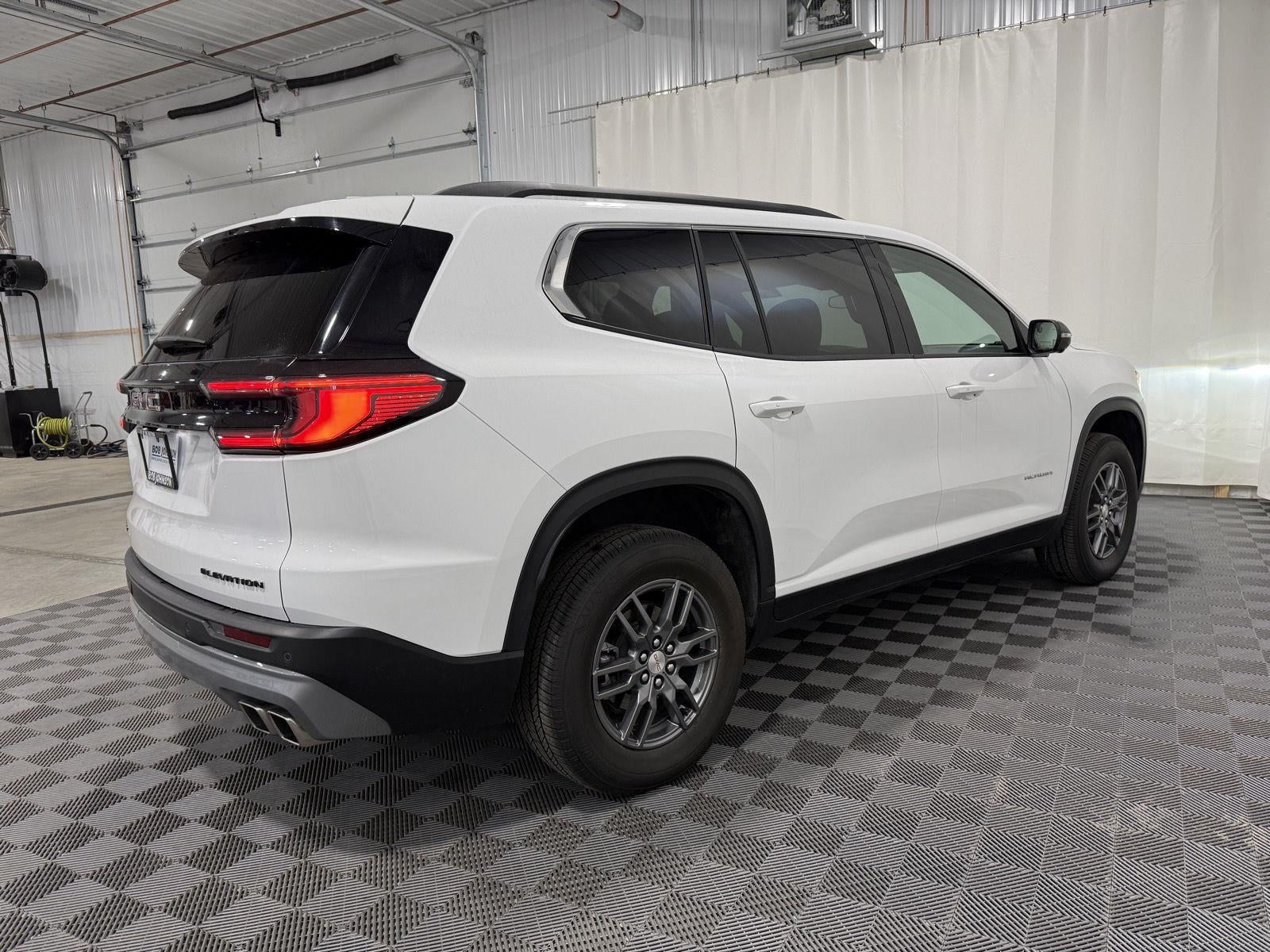 2025 GMC Acadia FWD Elevation