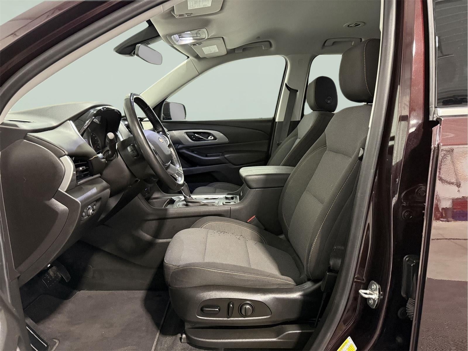 2020 Chevrolet Traverse AWD LT Cloth