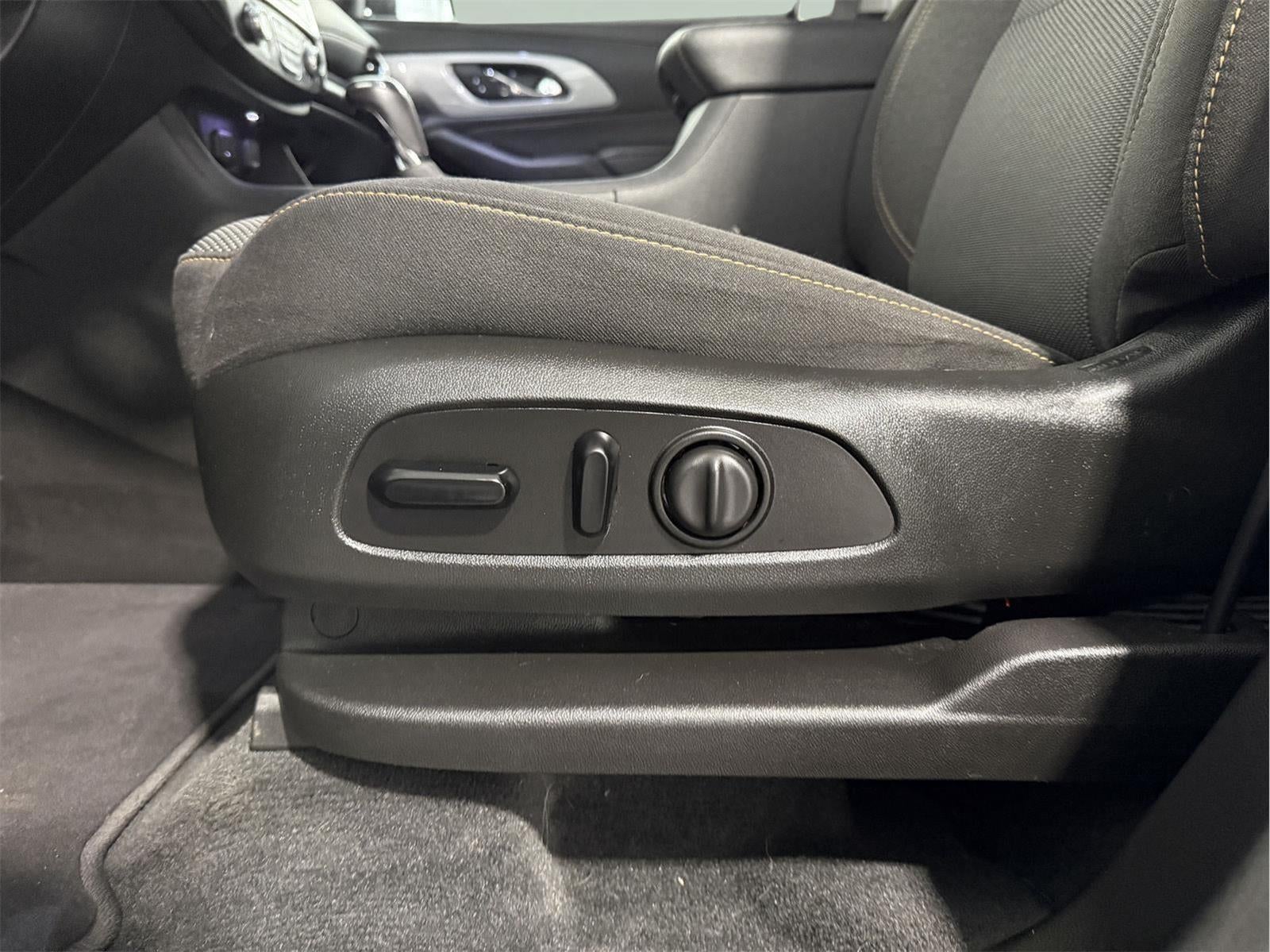 2020 Chevrolet Traverse AWD LT Cloth