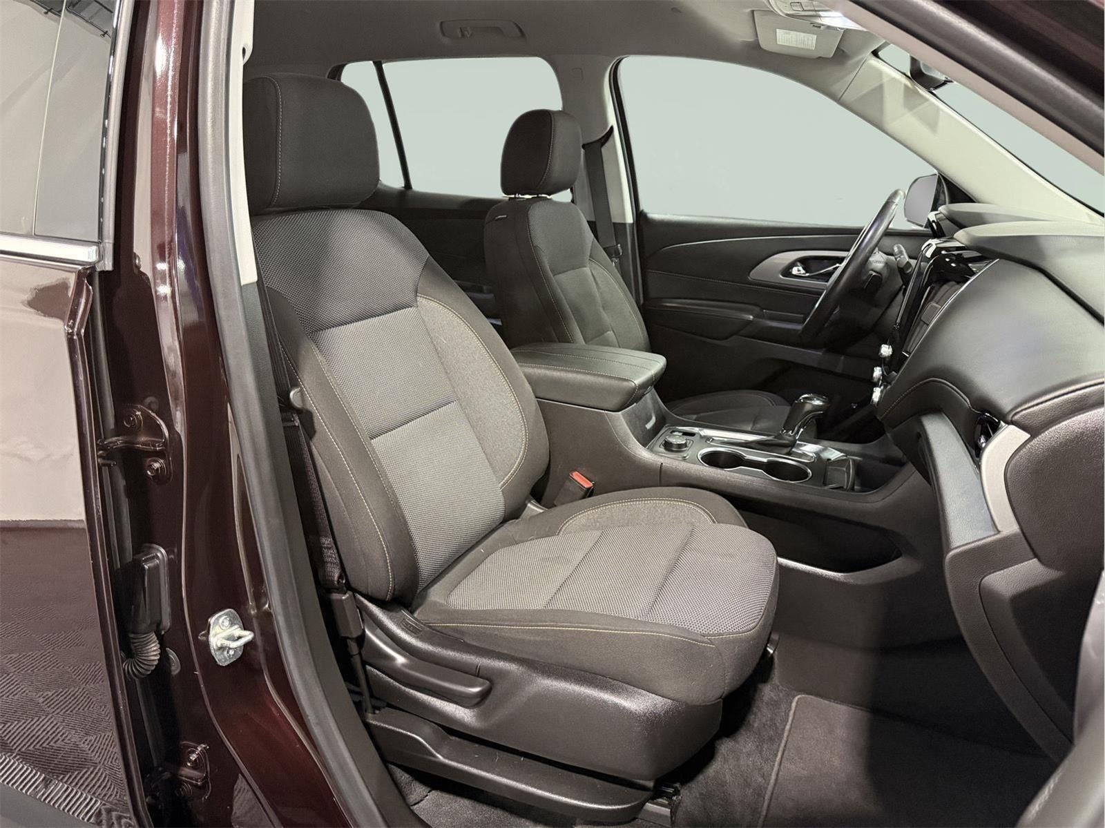 2020 Chevrolet Traverse AWD LT Cloth