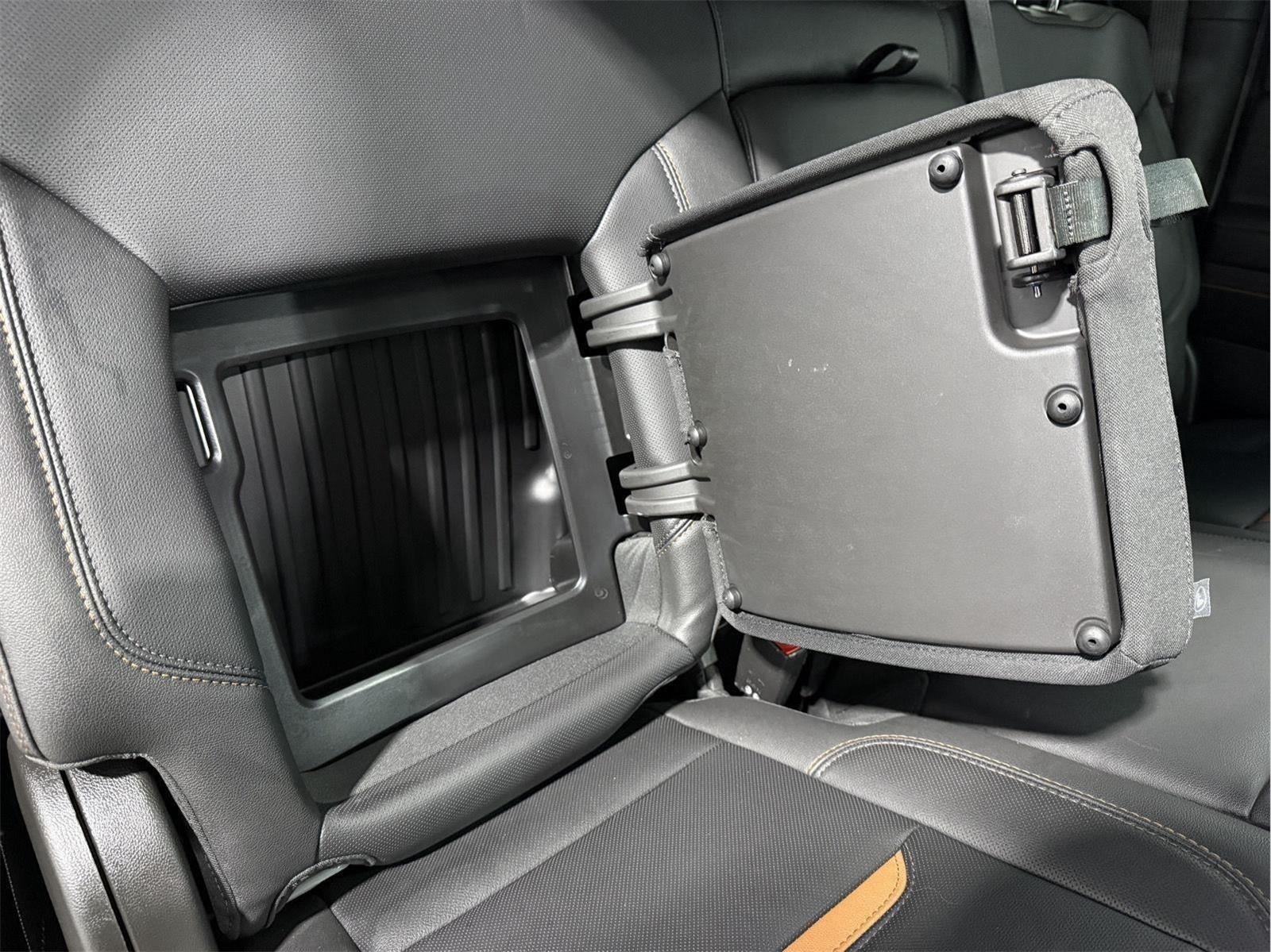 2024 GMC Sierra 3500HD 4WD Crew Cab Standard Bed AT4