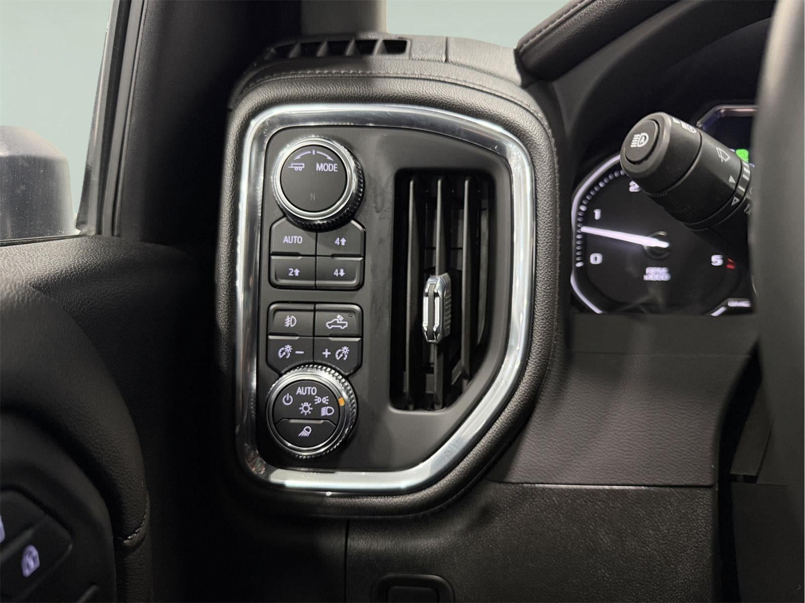 2023 GMC Sierra 3500HD Denali