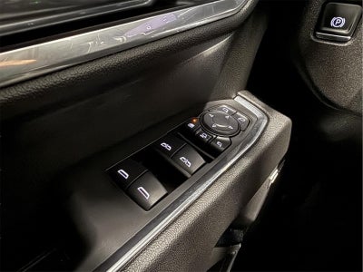 2025 GMC Sierra 2500HD 4WD Crew Cab Standard Bed SLT