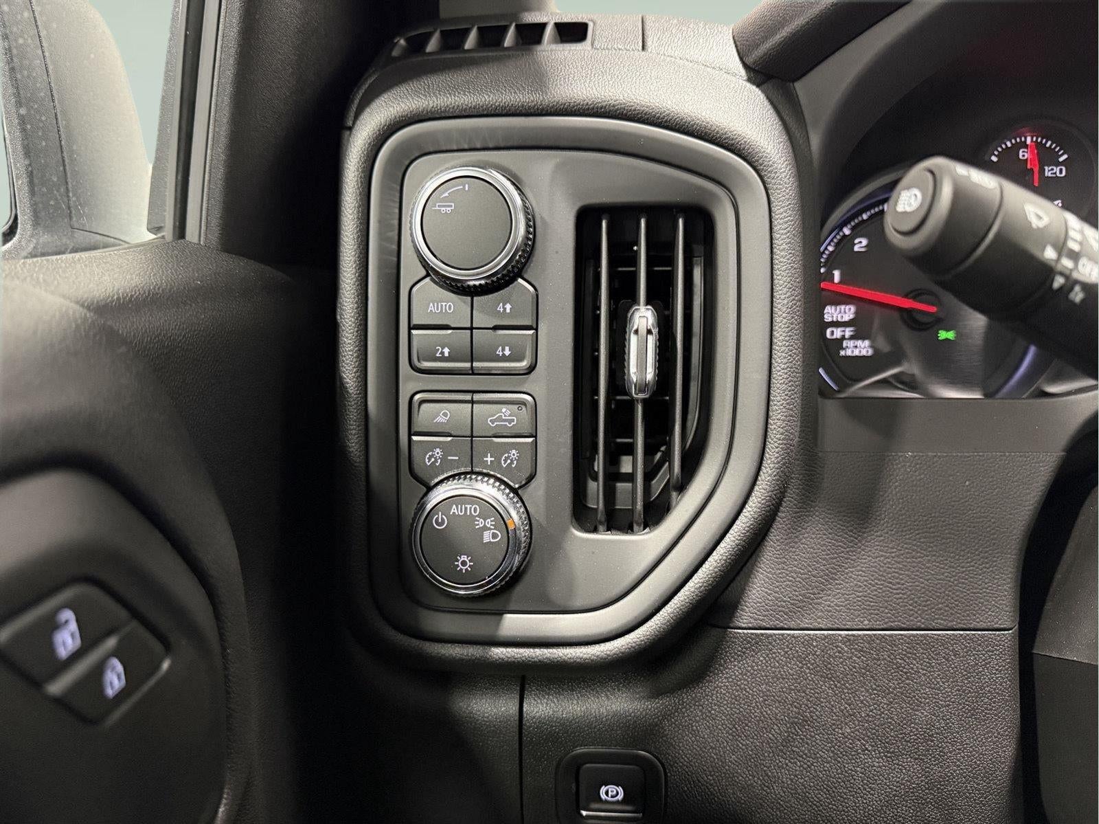 2026 GMC Sierra 1500 Crew Cab, Short Bed, Pro, 4WD