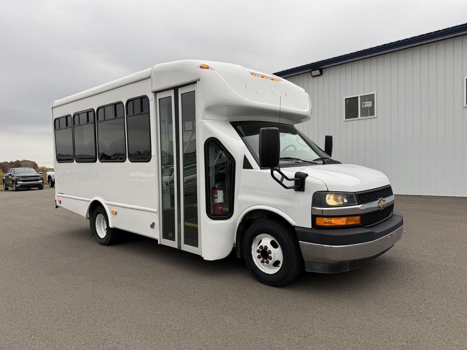 2023 Chevrolet Express Commercial Cutaway 3500 Van 139"