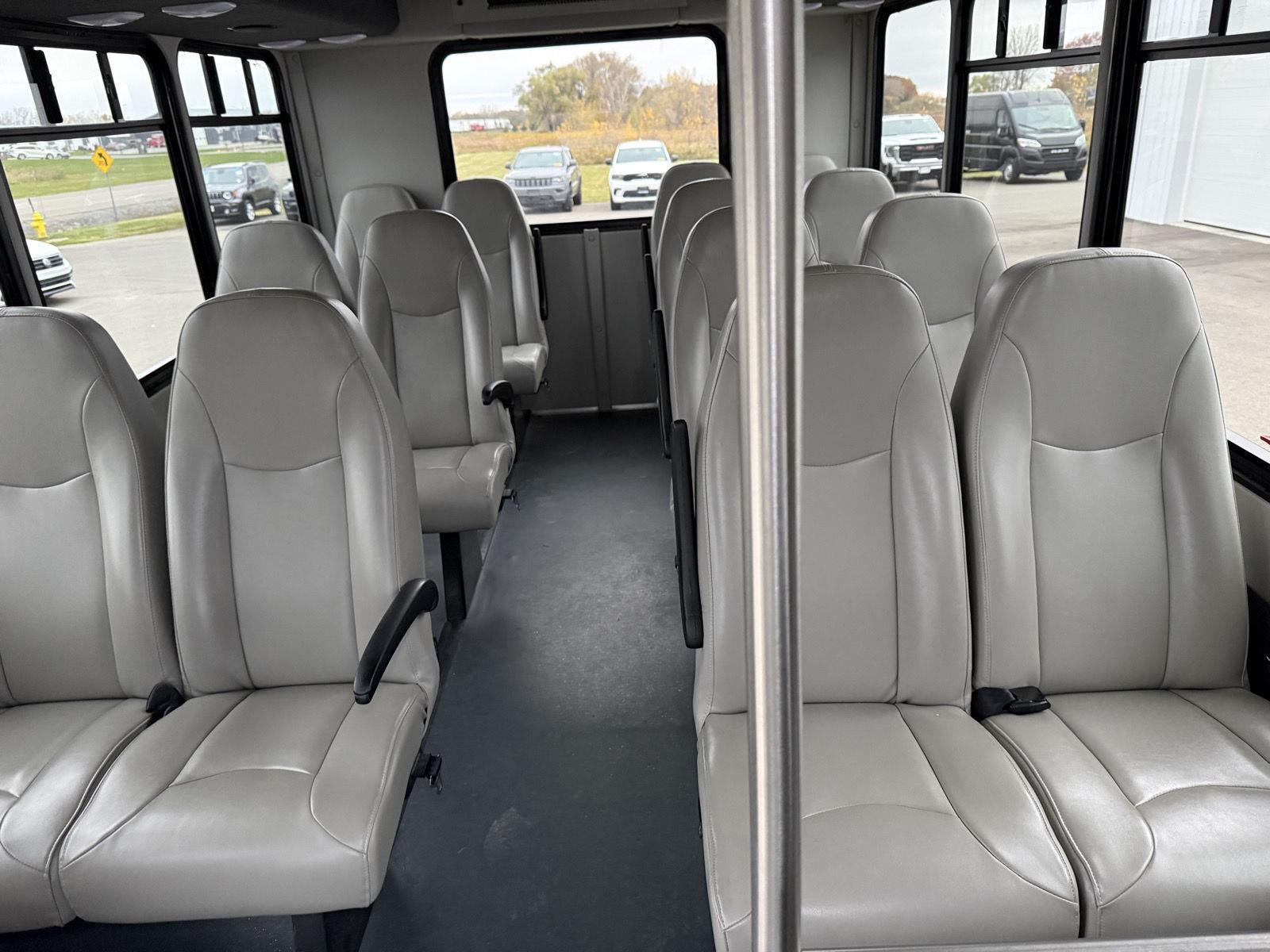 2023 Chevrolet Express Commercial Cutaway 3500 Van 139"