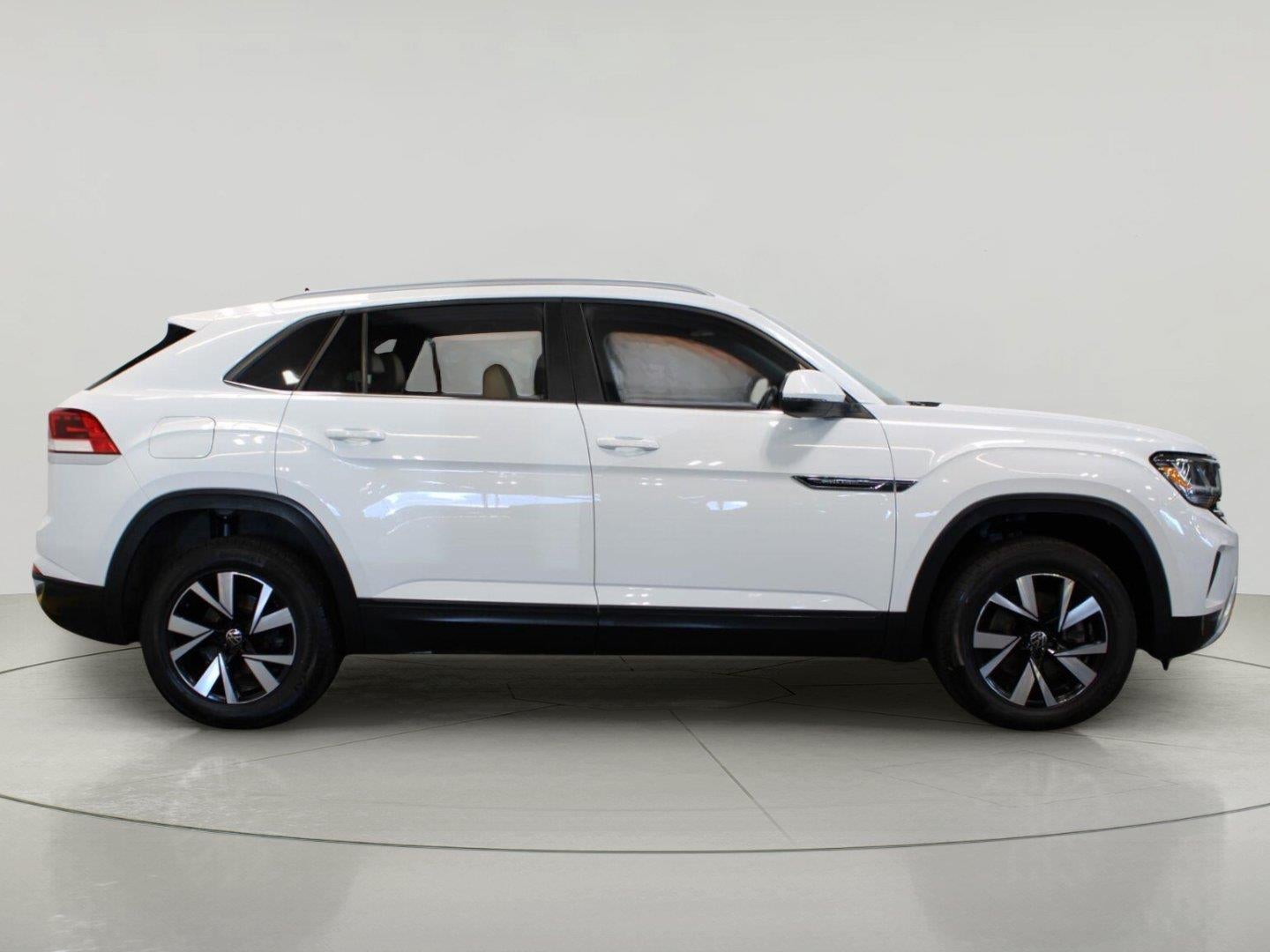 2020 Volkswagen Atlas Cross Sport 2.0T SE