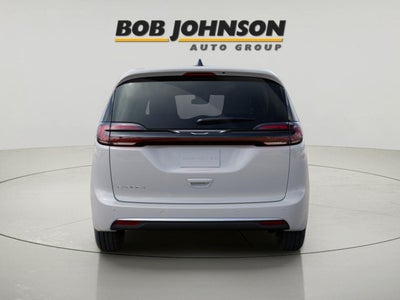 2027 Chrysler Pacifica PACIFICA SELECT