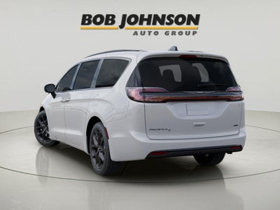 2026 Chrysler Pacifica PACIFICA SELECT AWD