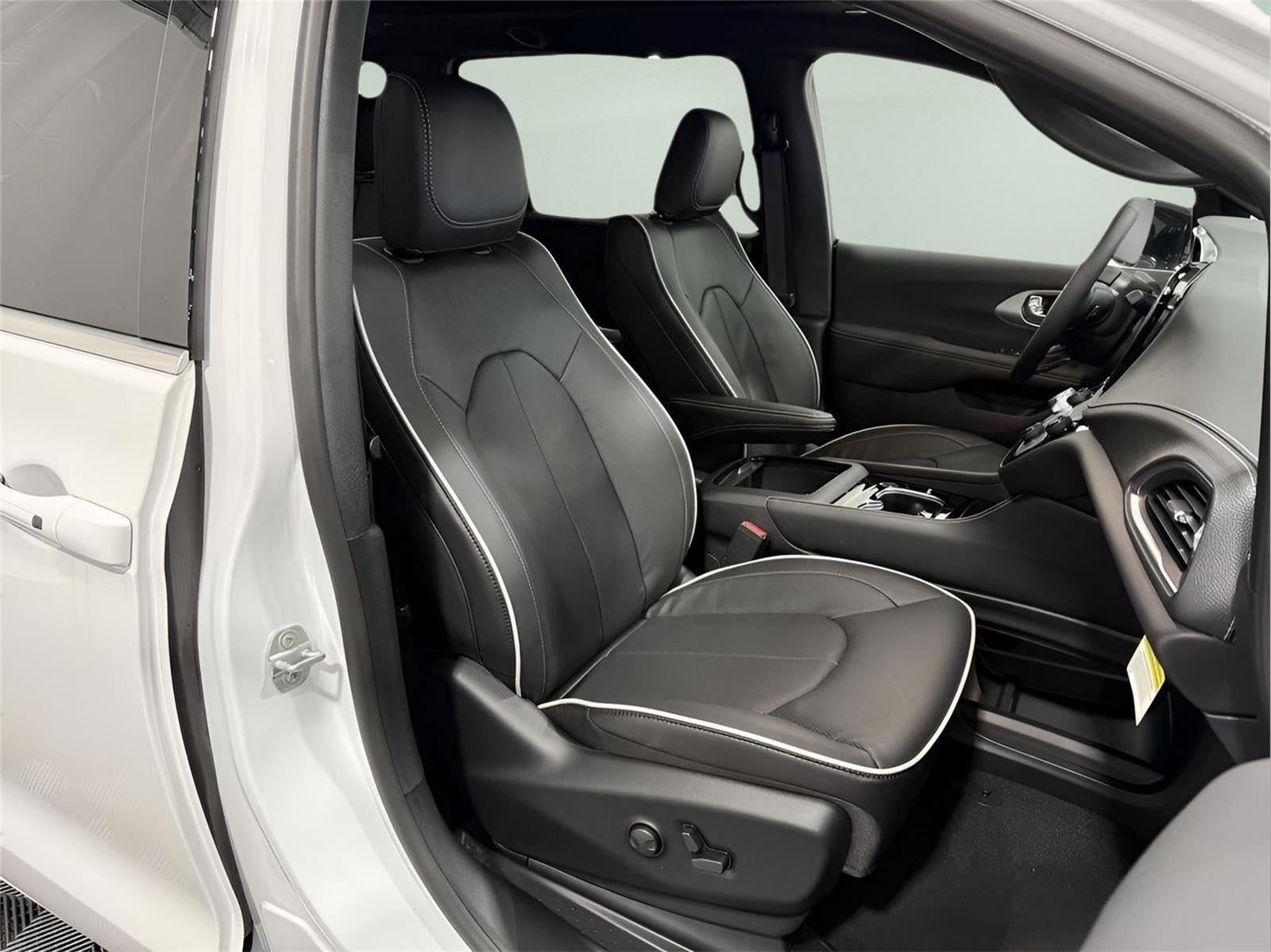 2026 Chrysler Pacifica PACIFICA LIMITED AWD