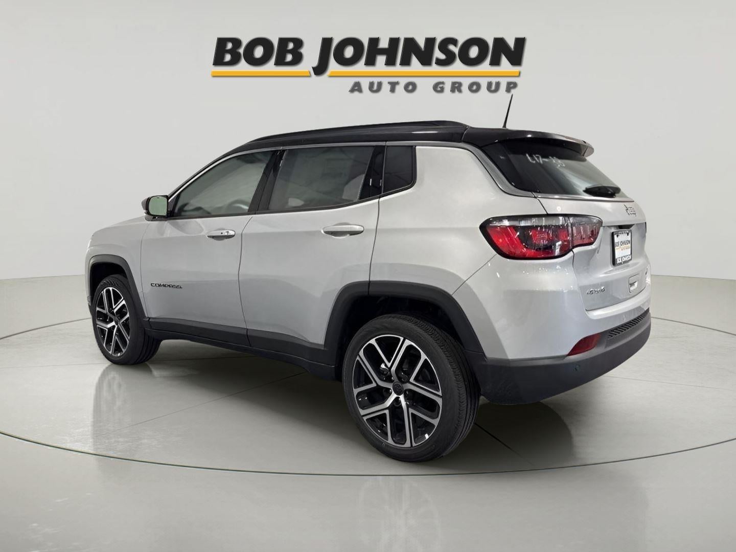 2025 Jeep Compass COMPASS LIMITED 4X4