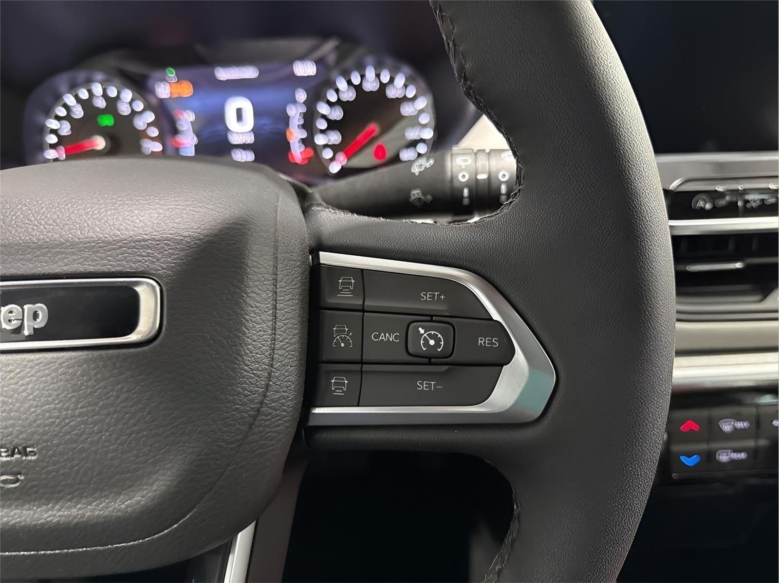 2025 Jeep Compass COMPASS LIMITED 4X4