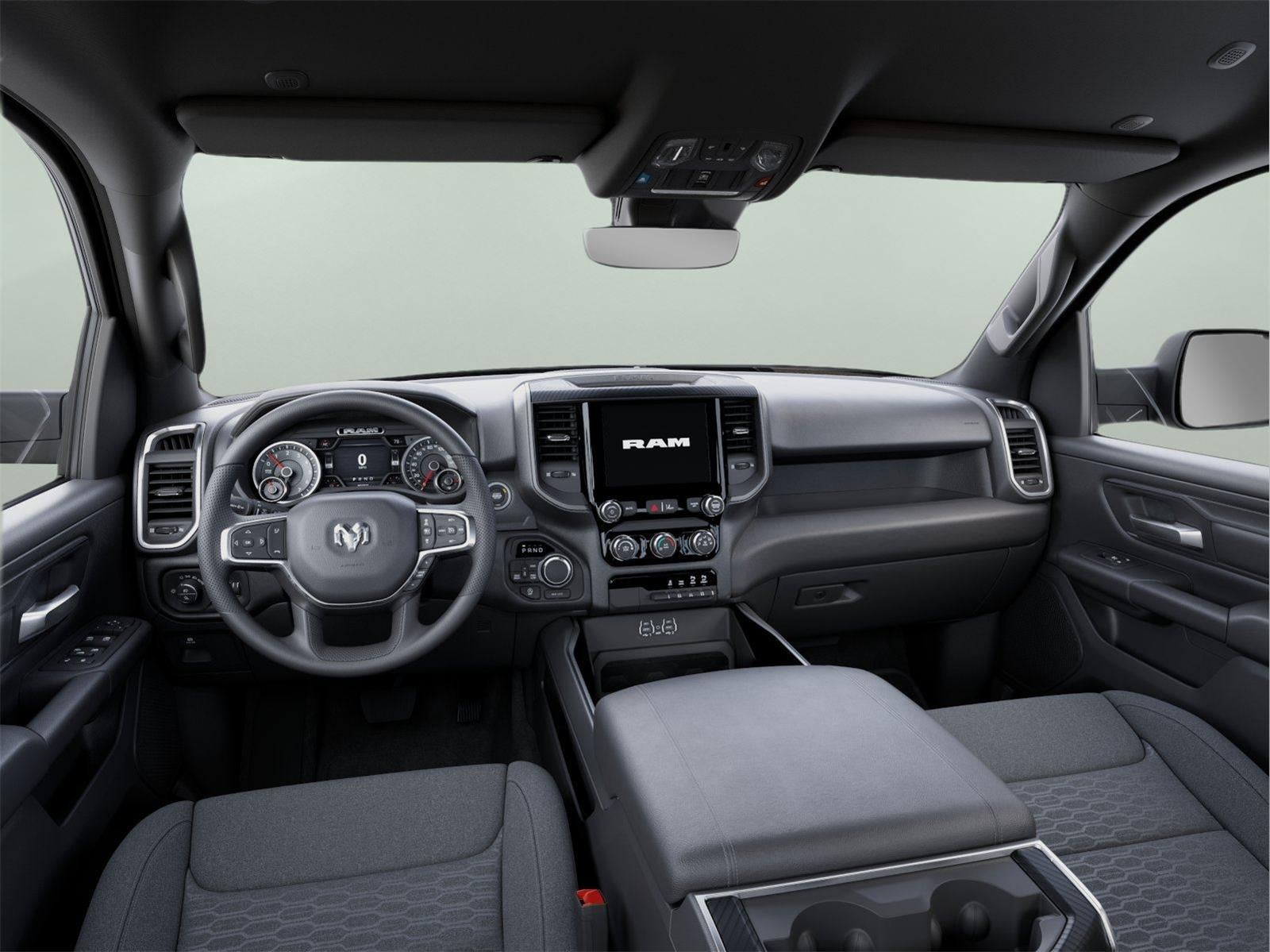 2026 RAM Ram 1500 RAM 1500 EXPRESS CREW CAB 4X4 5'7' BOX