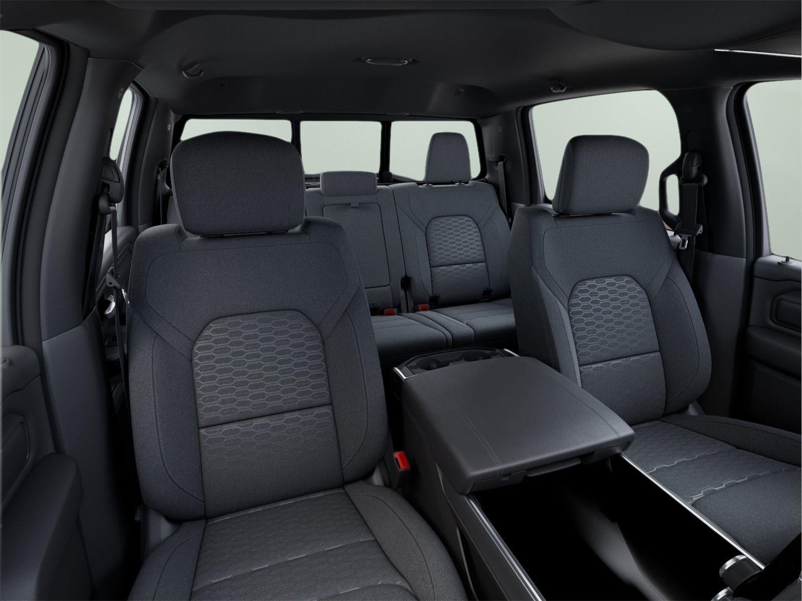 2026 RAM Ram 1500 RAM 1500 EXPRESS CREW CAB 4X4 5'7' BOX