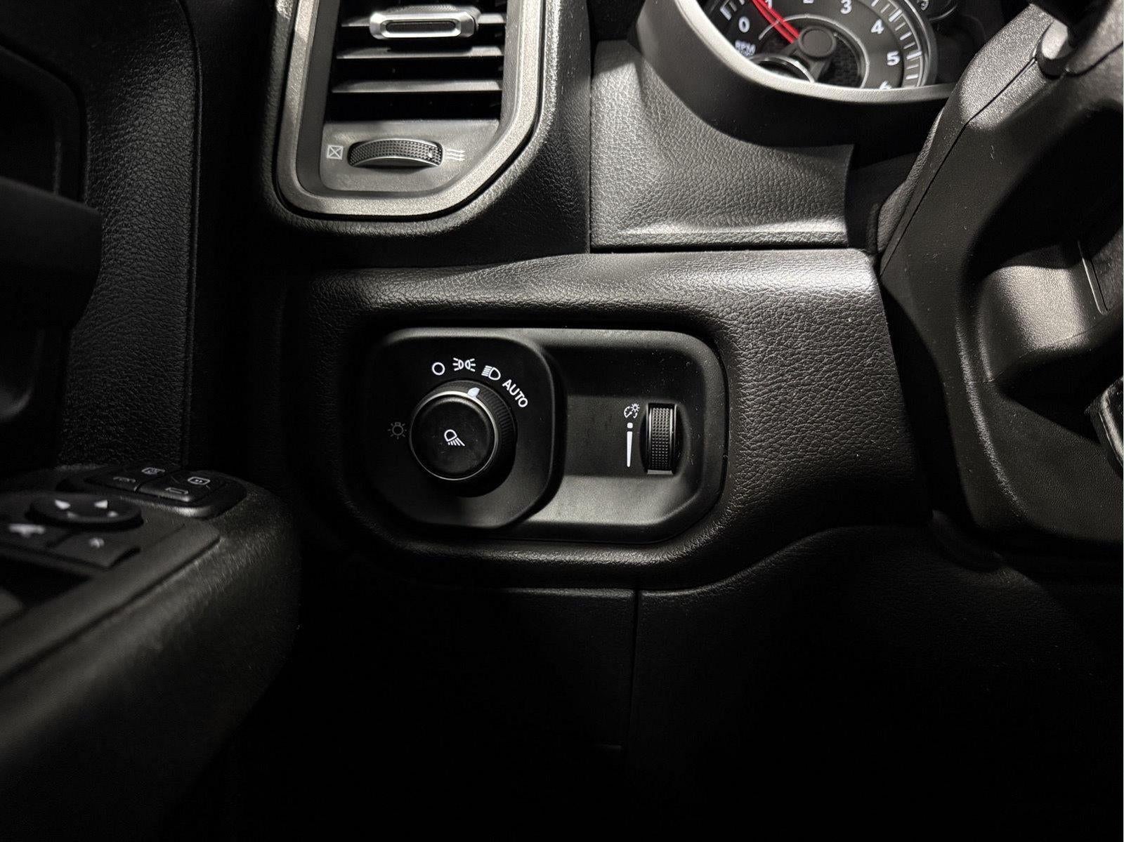 2024 RAM 2500 Tradesman Crew Cab 4x4 6'4' Box