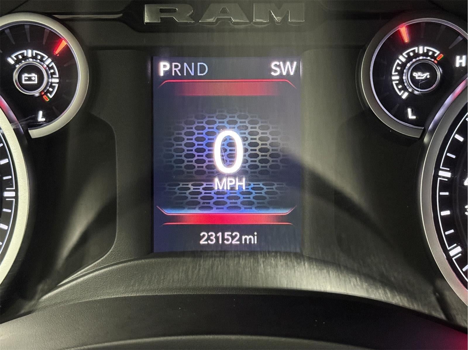 2026 RAM 2500 Big Horn/CHROME PACKAGE