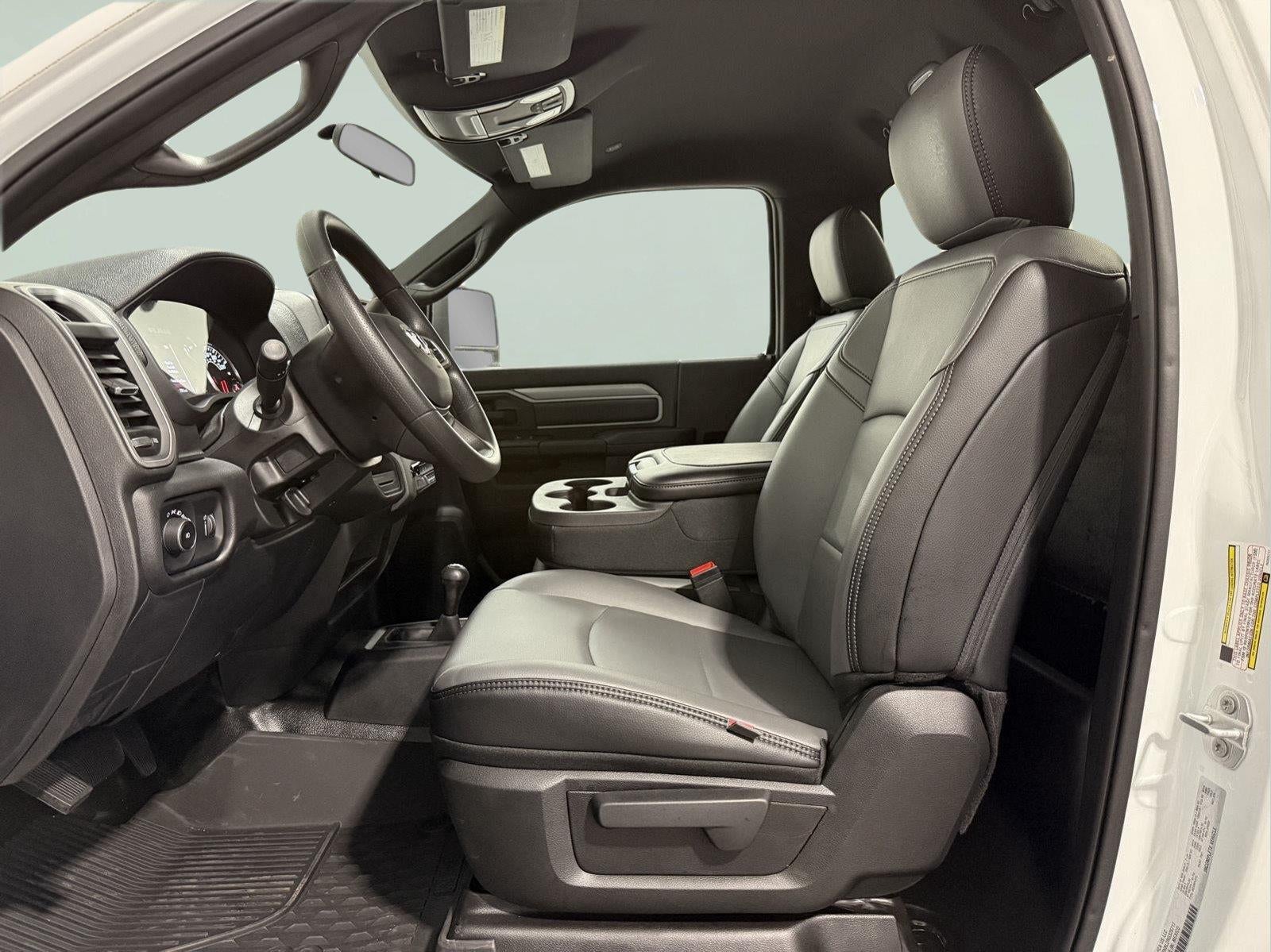 2024 RAM 5500 Chassis Tradesman/SLT