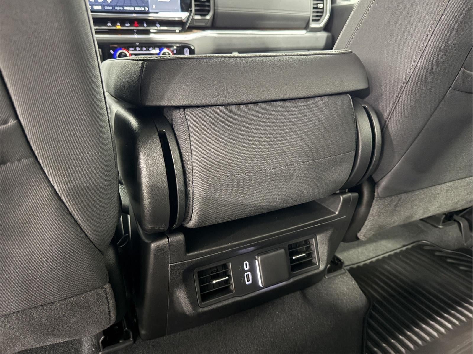 2025 GMC Sierra 1500 4WD Crew Cab Short Box Elevation with 3SB