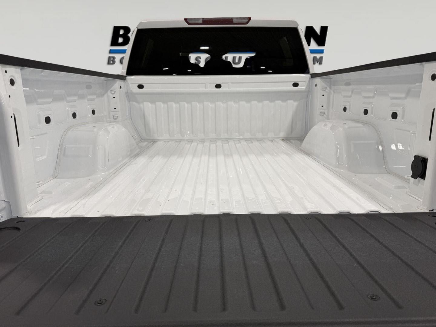 2025 GMC Sierra 1500 4WD Crew Cab Short Box Elevation with 3SB