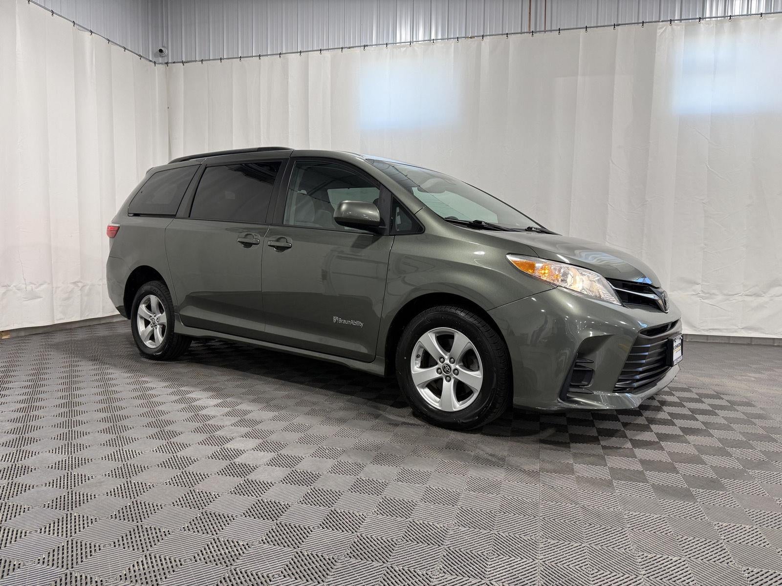 2020 Toyota Sienna LE