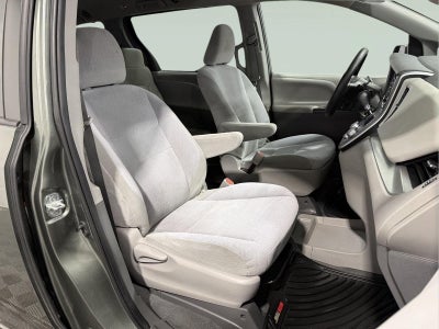 2020 Toyota Sienna LE