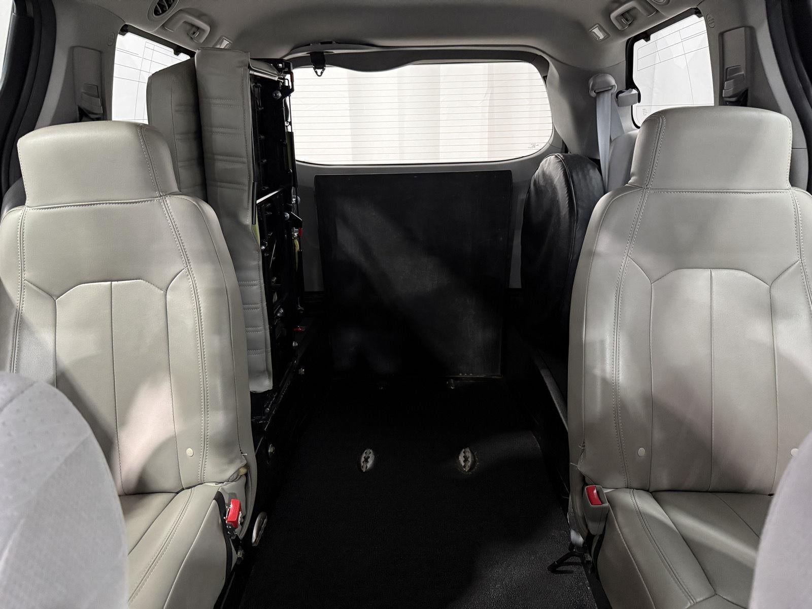 2020 Toyota Sienna LE
