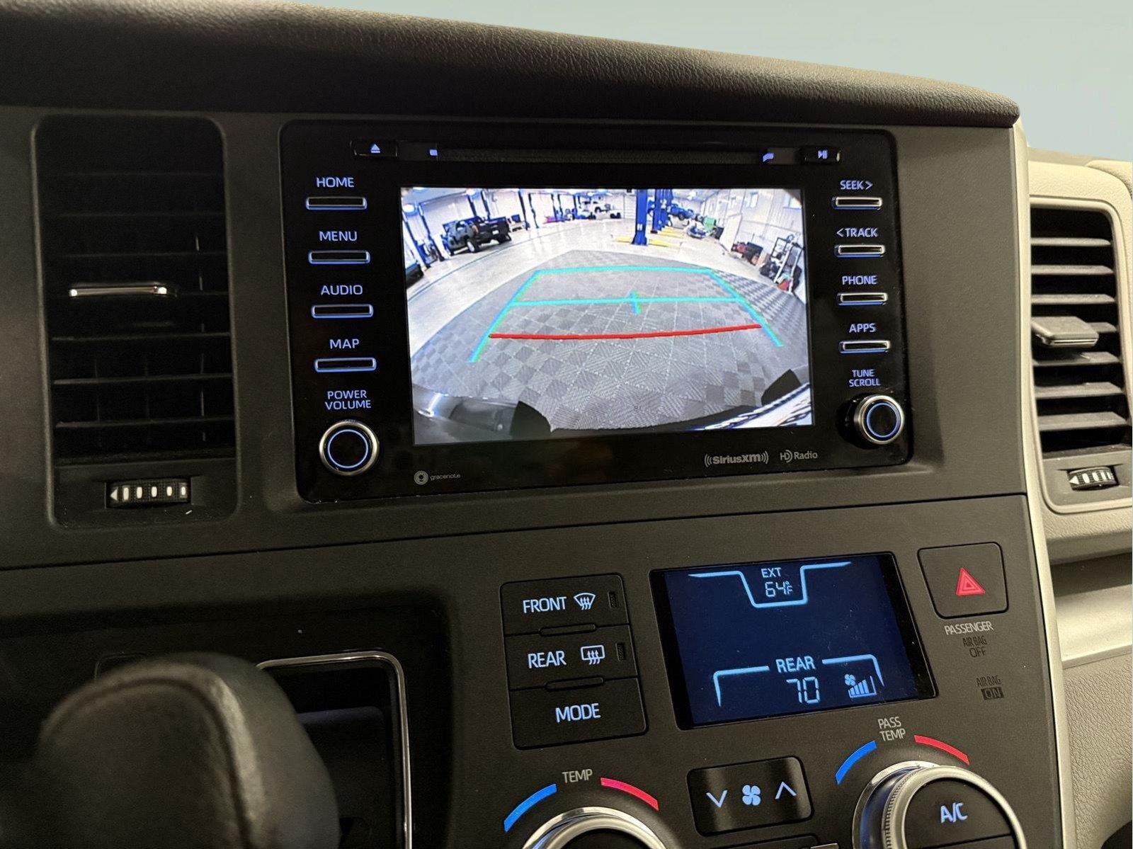 2020 Toyota Sienna LE