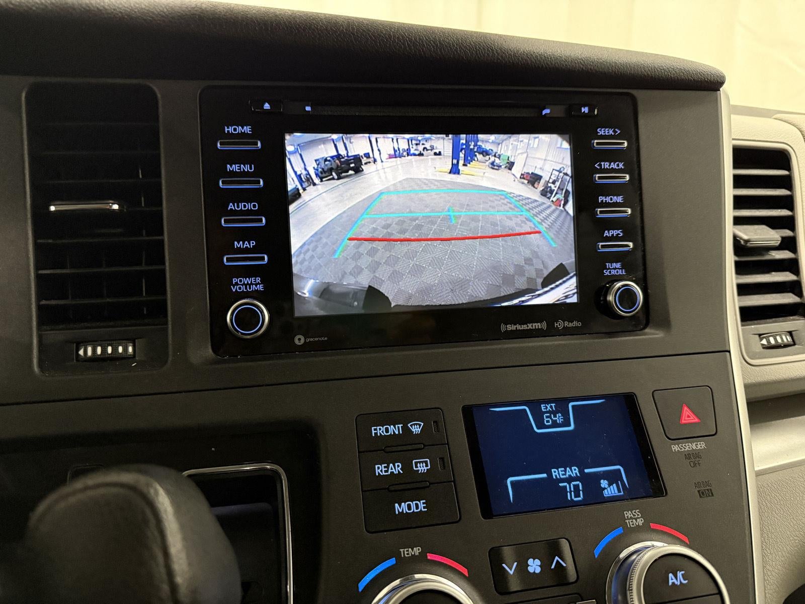 2020 Toyota Sienna LE