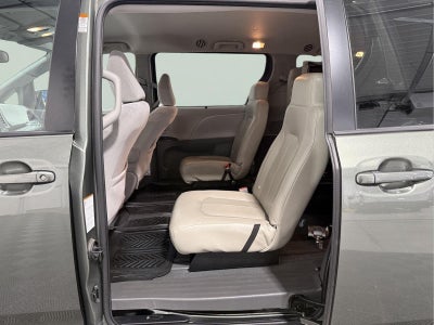 2020 Toyota Sienna LE