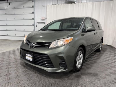 2020 Toyota Sienna LE