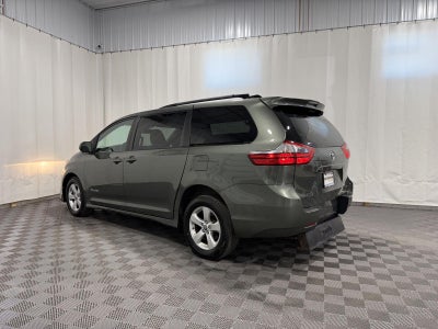 2020 Toyota Sienna LE