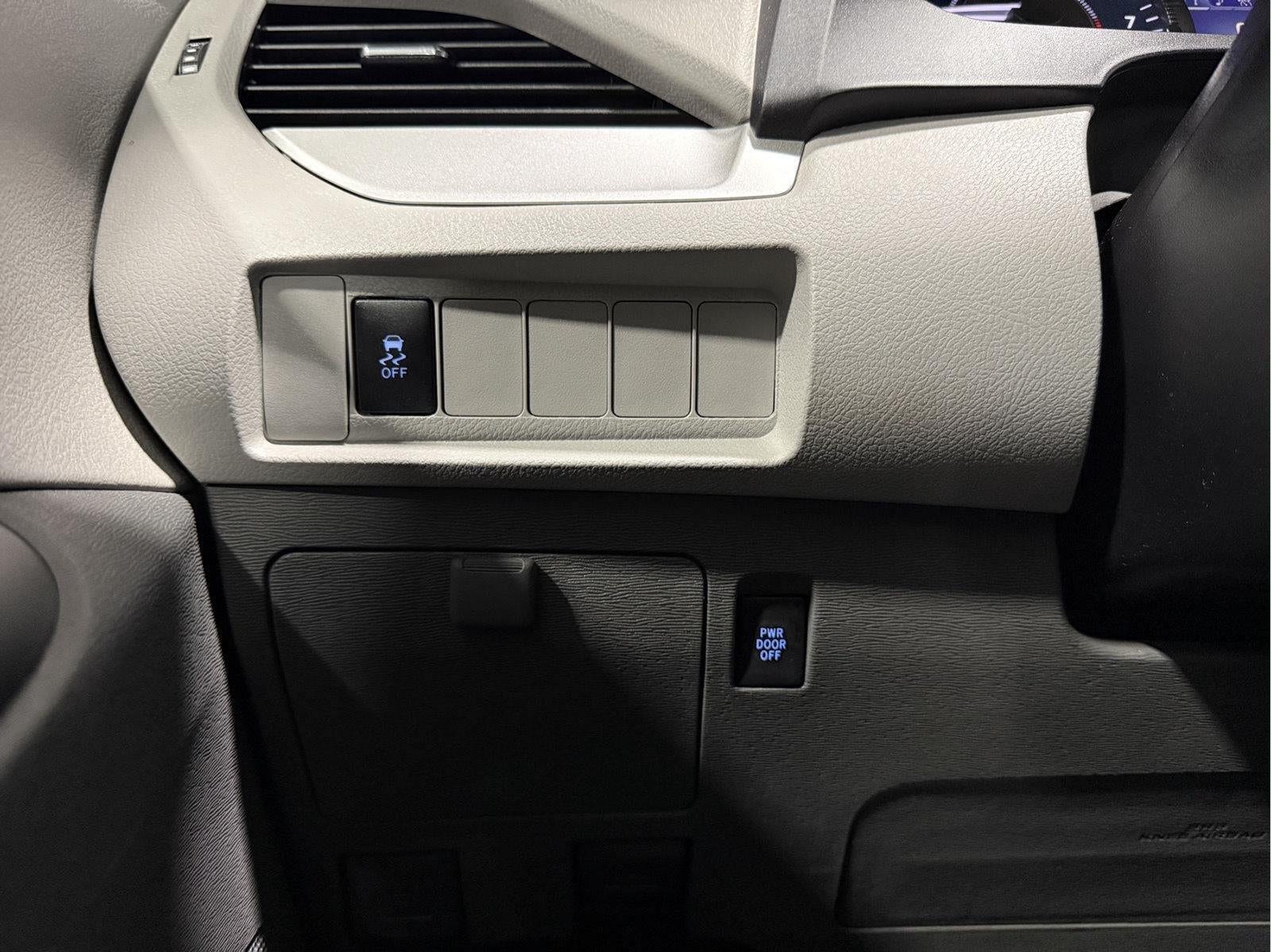 2020 Toyota Sienna LE