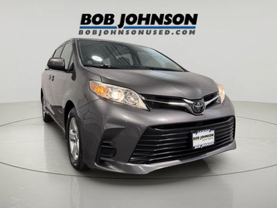 2020 Toyota Sienna LE