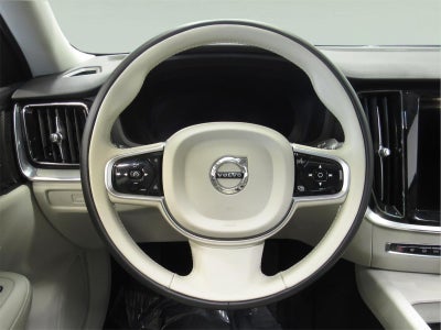 2023 Volvo S60 B5 Plus Dark Theme