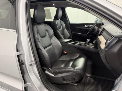 2021 Volvo XC60 T6 Momentum