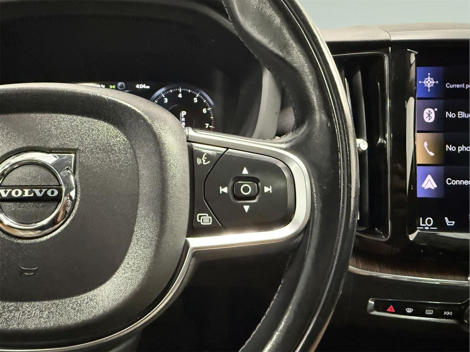 2021 Volvo XC60 T6 Momentum