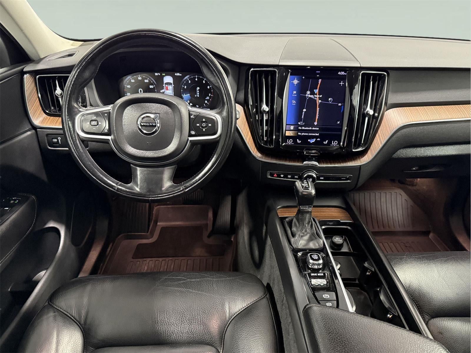 2021 Volvo XC60 T6 Momentum