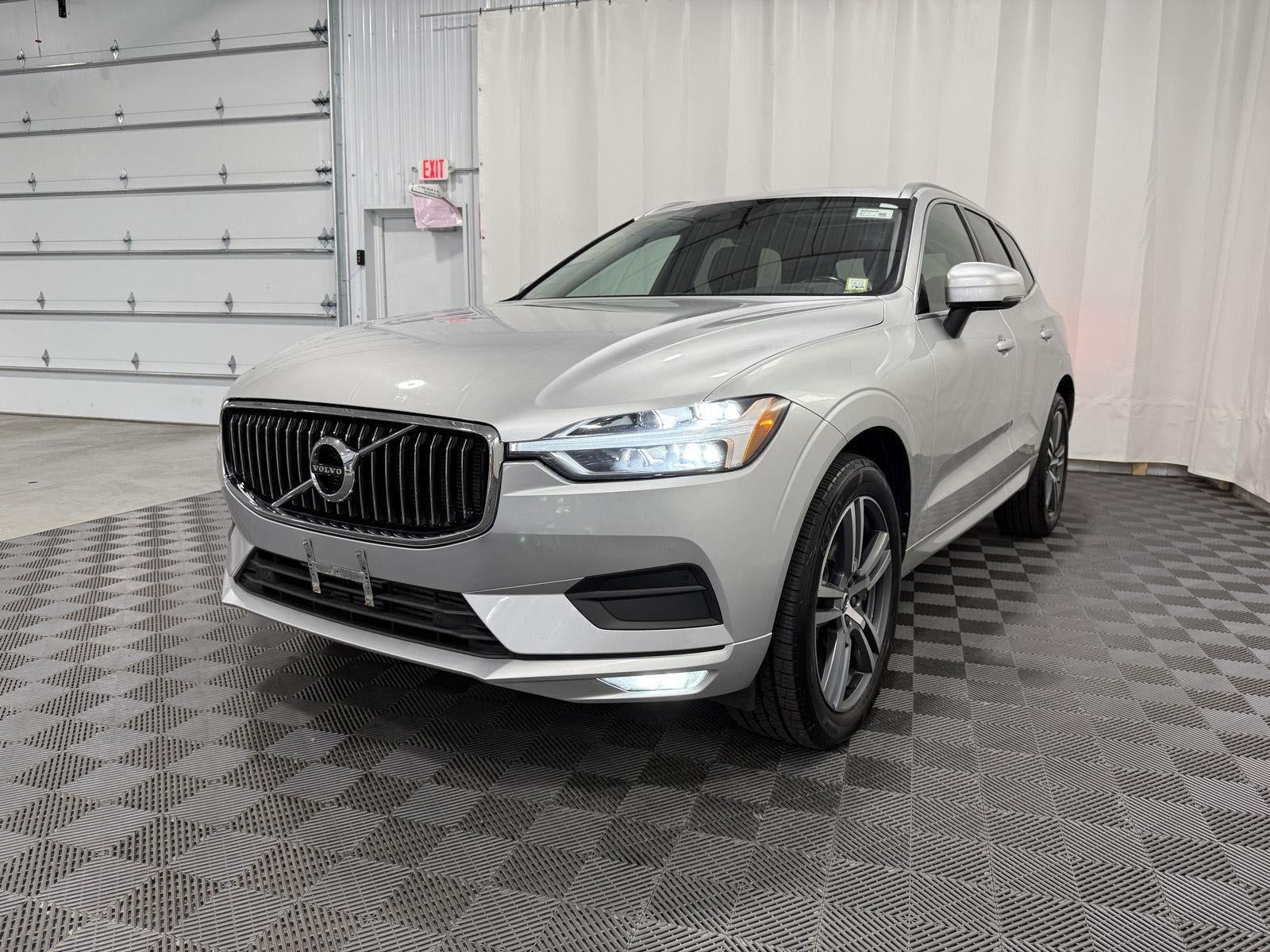 2021 Volvo XC60 T6 Momentum