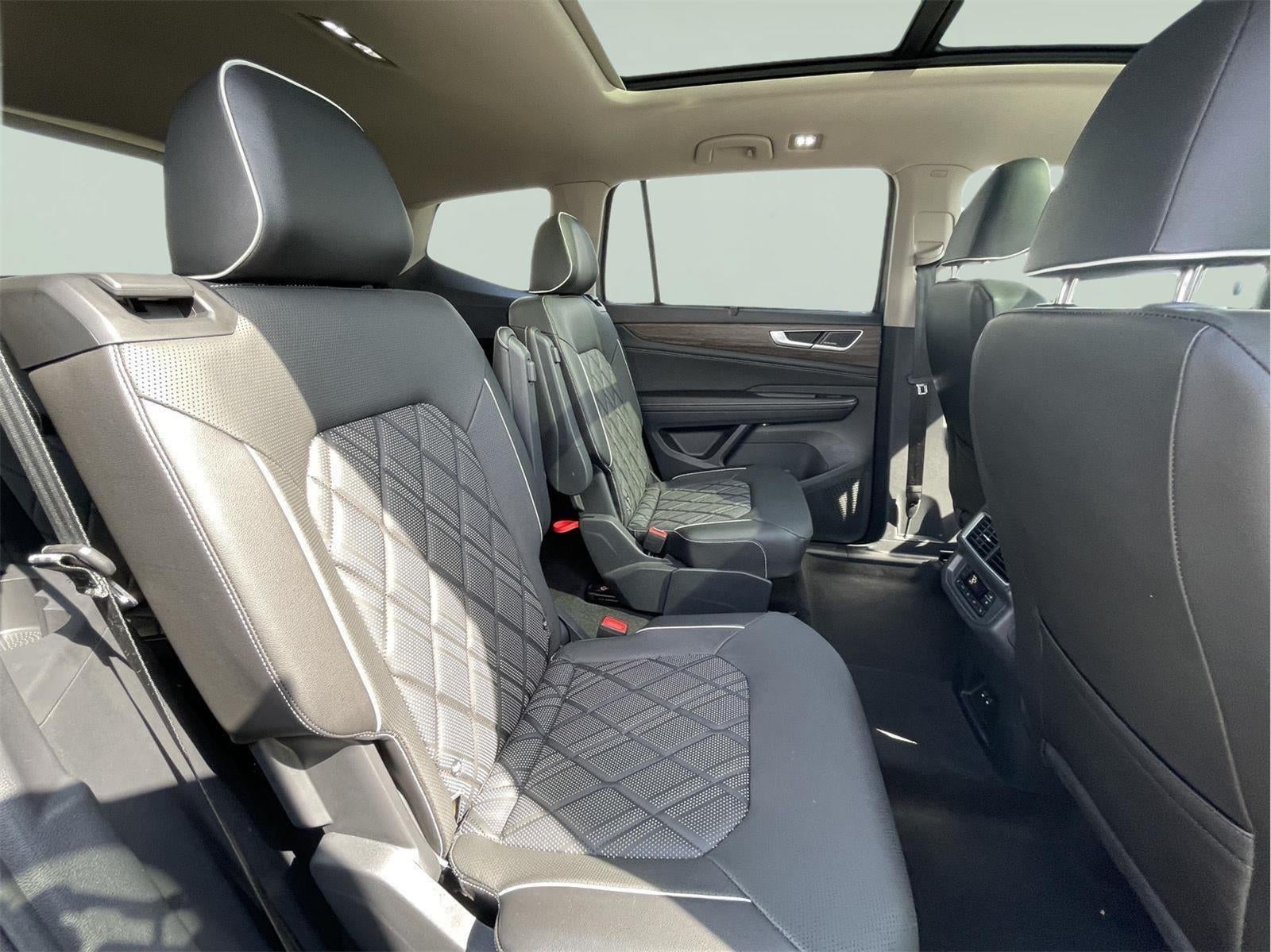 2024 Volkswagen Atlas 2.0T SEL Premium R-Line