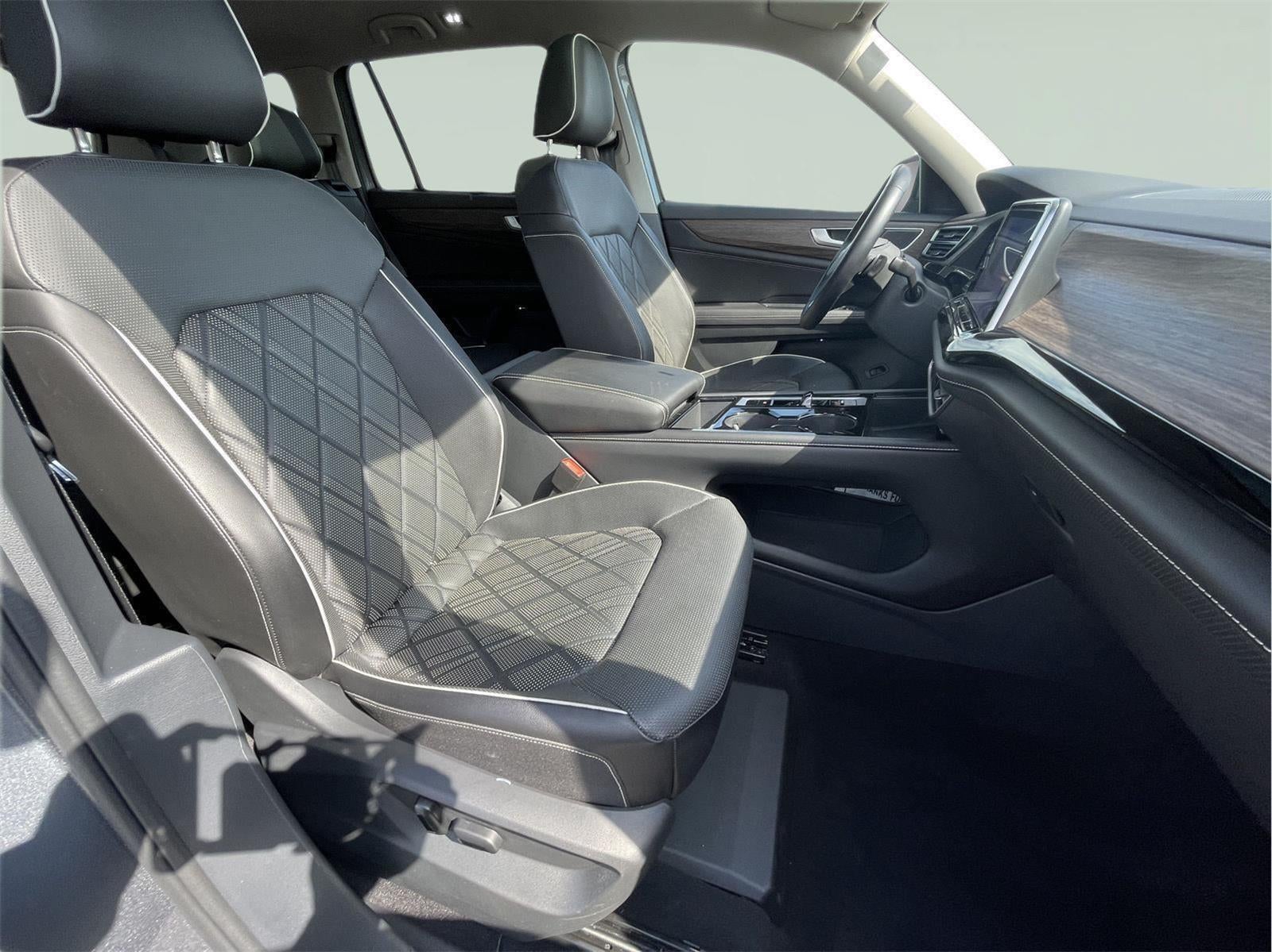 2024 Volkswagen Atlas 2.0T SEL Premium R-Line