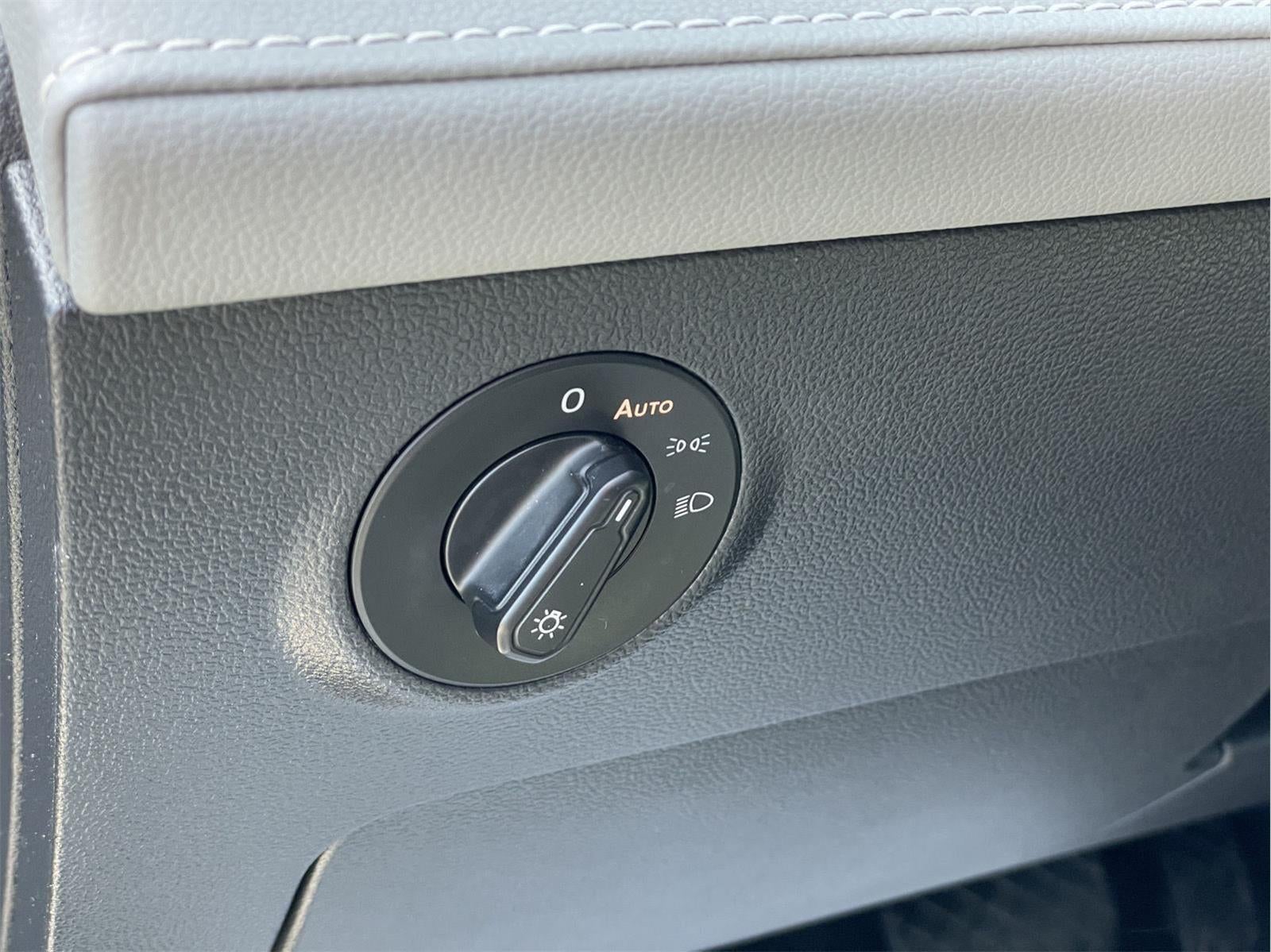 2023 Volkswagen Taos SEL
