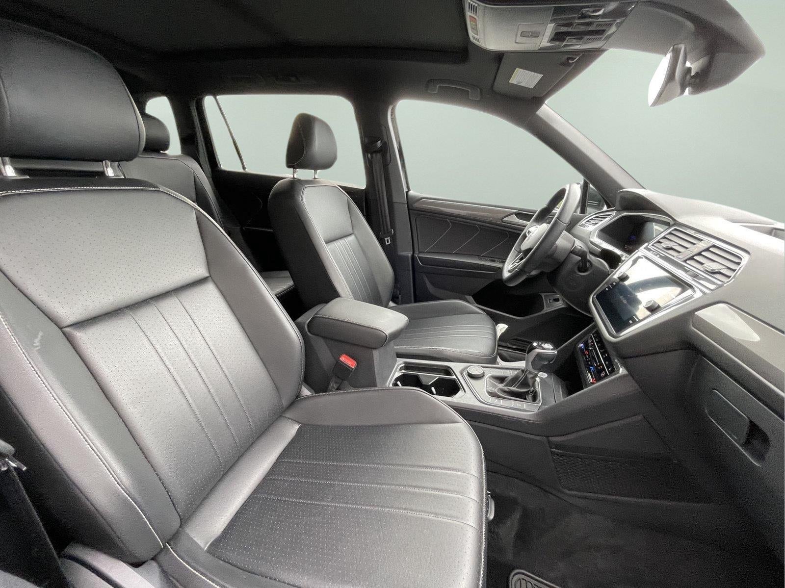 2024 Volkswagen Tiguan SE R-Line Black