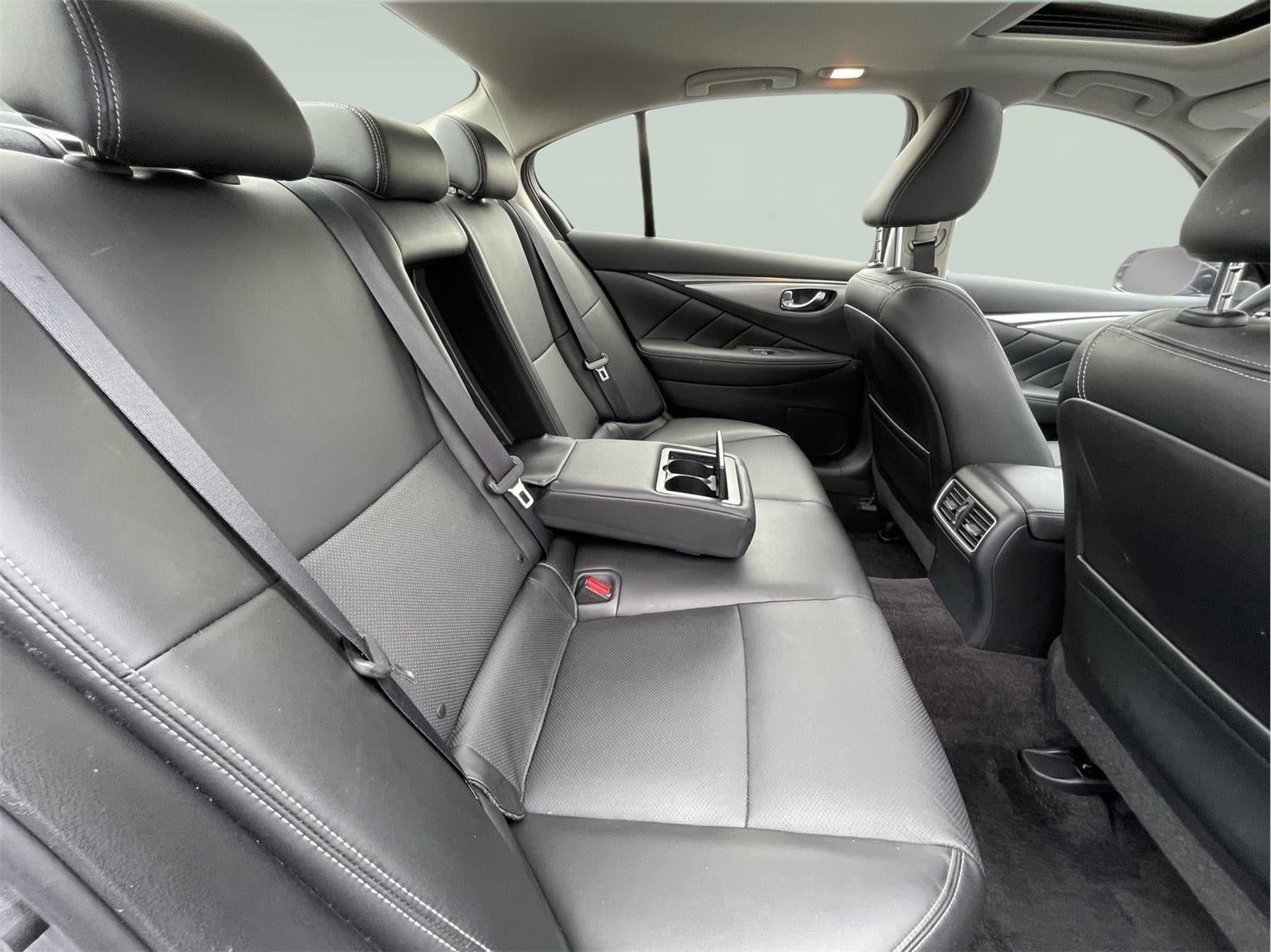 2023 INFINITI Q50 LUXE