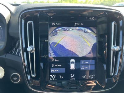 2021 Volvo XC40 R-Design